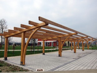 Pensiline fotovoltaiche in legno Lazio
